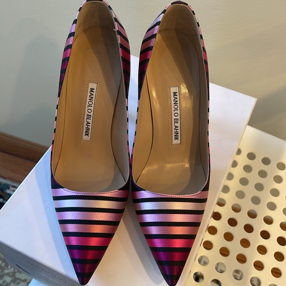 Manolo Blahnik Striped Silk Stiletto Pumps - Picture 3 of 4